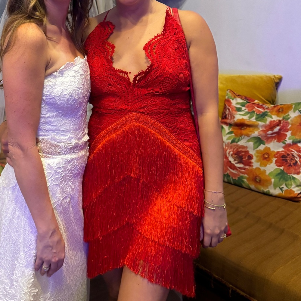 Elegant Red Lace Fringe Dress